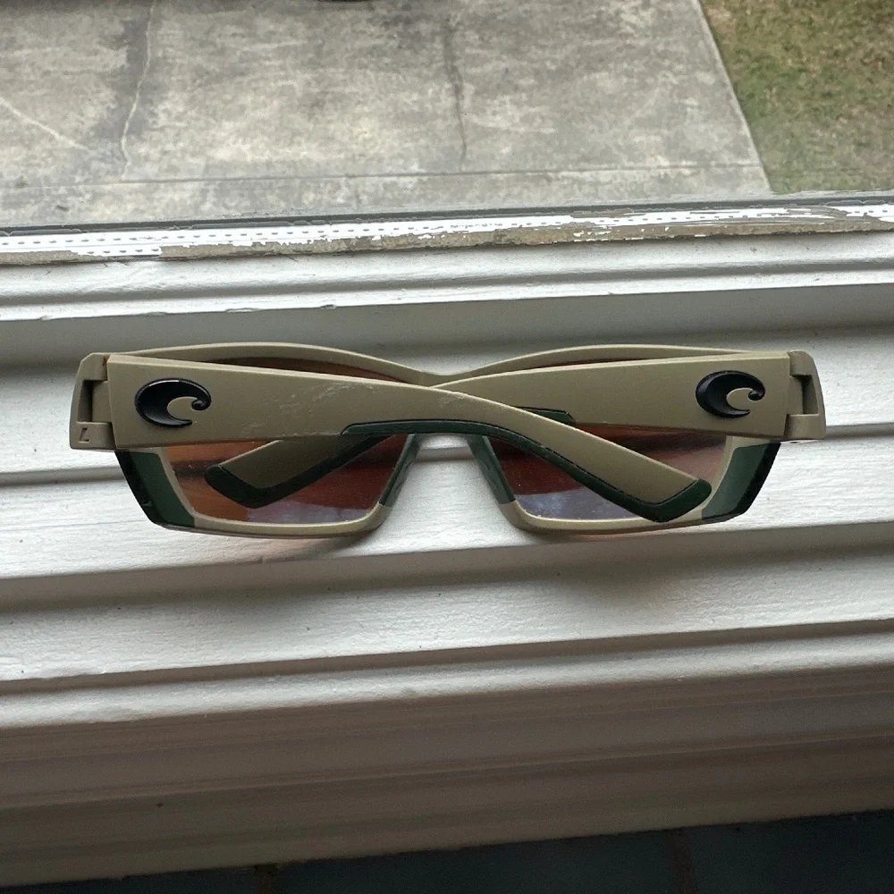 Costa Tuna Alley green mirror polarized glasses